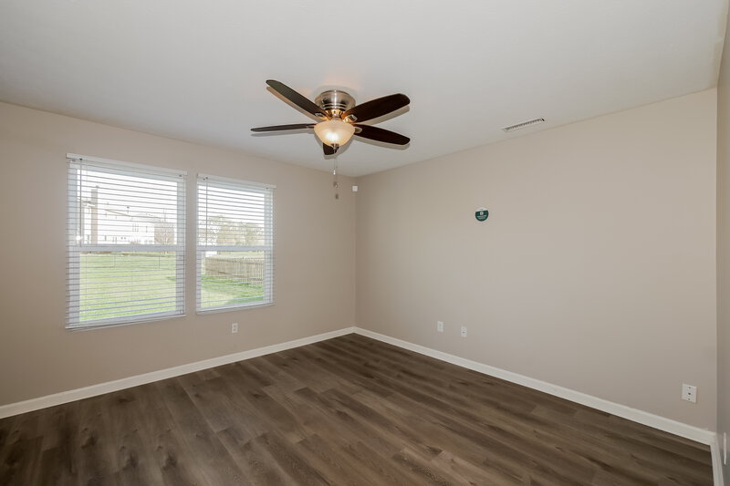 1,660/Mo, 2353 Cedarmill Dr Franklin, IN 46131 Family Room View