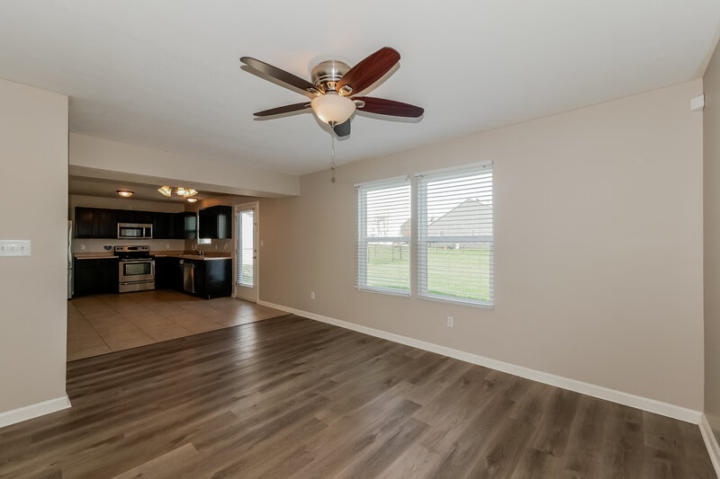 1,660/Mo, 2353 Cedarmill Dr Franklin, IN 46131 Family Room View 2