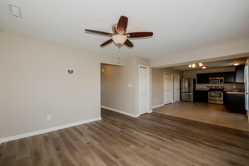 1,660/Mo, 2353 Cedarmill Dr Franklin, IN 46131 Family Room View 3