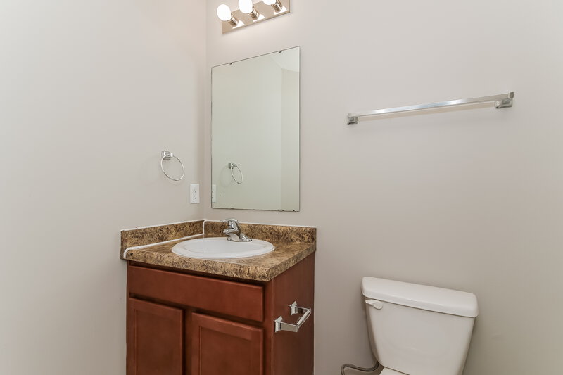 1,750/Mo, 3224 Cork Bend Dr Indianapolis, IN 46239 Bathroom View