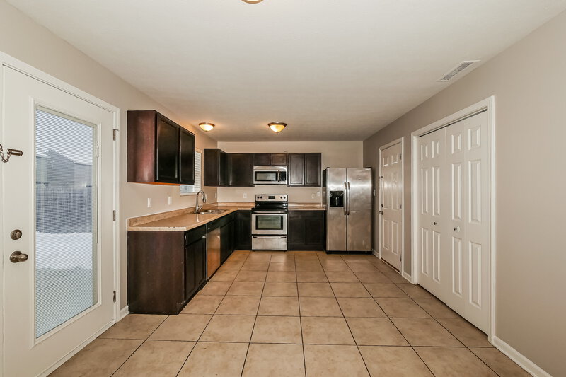 1,775/Mo, 8042 Grove Berry Way Indianapolis, IN 46239 Kitchen View