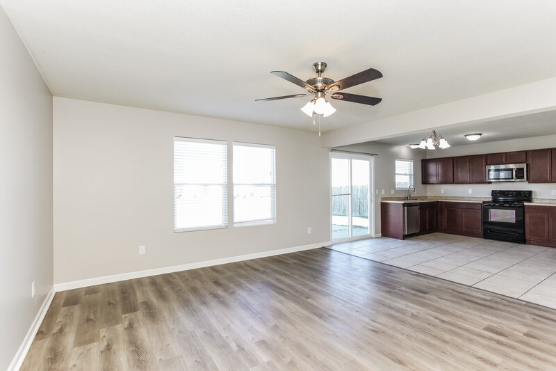 1,920/Mo, 8110 Grove Berry Dr Indianapolis, IN 46239 Living Room View 2