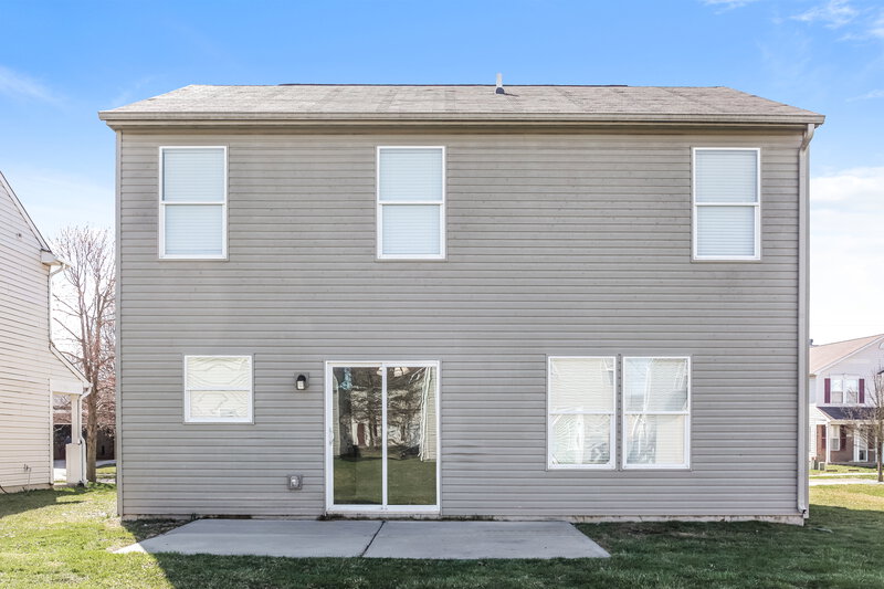 1,920/Mo, 8110 Grove Berry Dr Indianapolis, IN 46239 Rear View