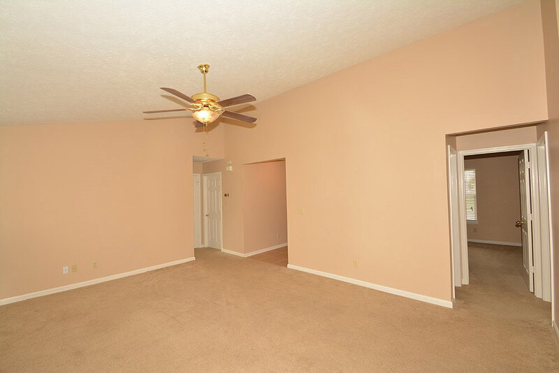 1,420/Mo, 2240 Tansel Grove Ln Indianapolis, IN 46234 Great Room View 3