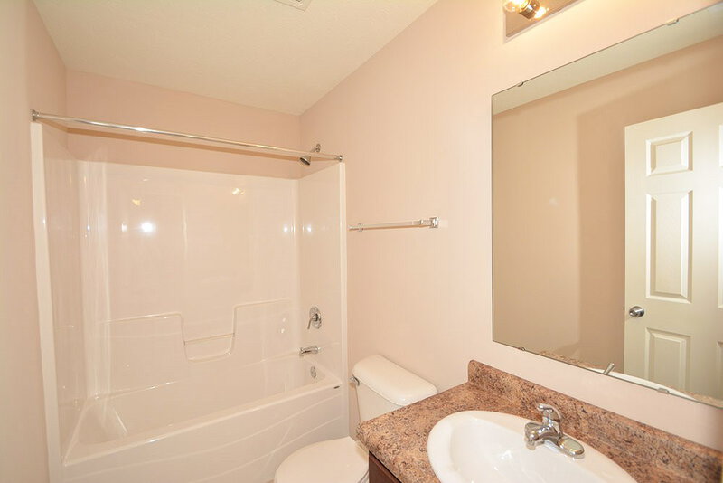 1,750/Mo, 8116 Grove Berry Way Indianapolis, IN 46239 Bathroom View