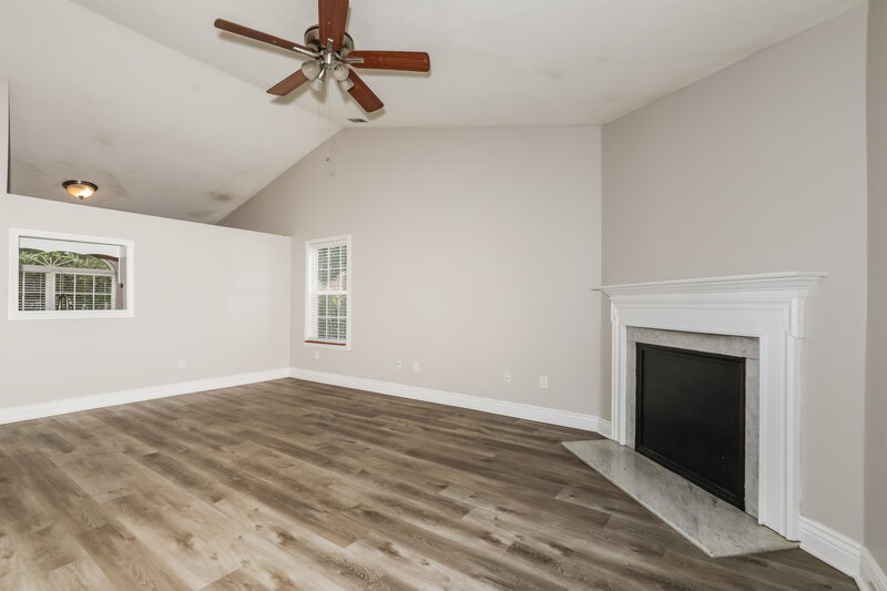 2,055/Mo, 10207 Carmine Dr Noblesville, IN 46060 Living Room View 3