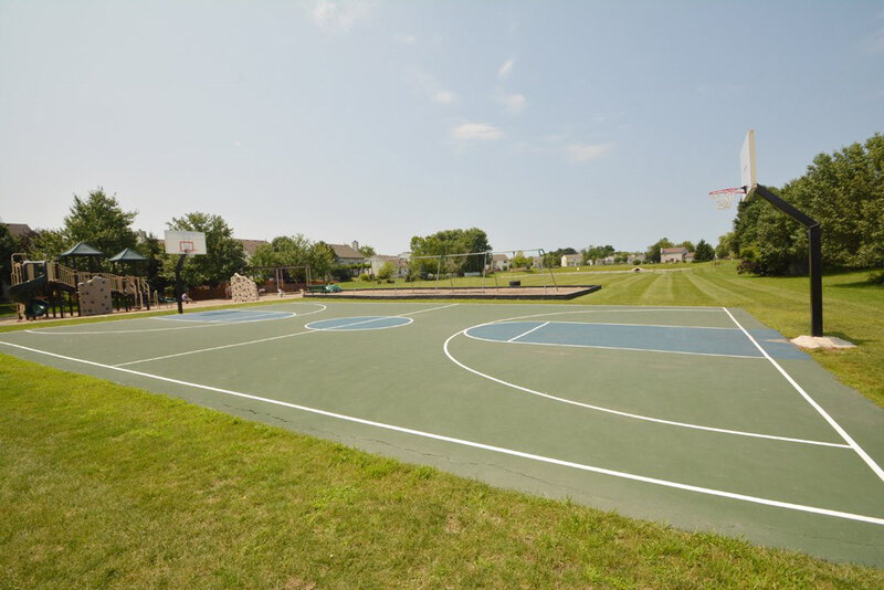 1,620/Mo, 10207 Carmine Dr Noblesville, IN 46060 Basketball Court View