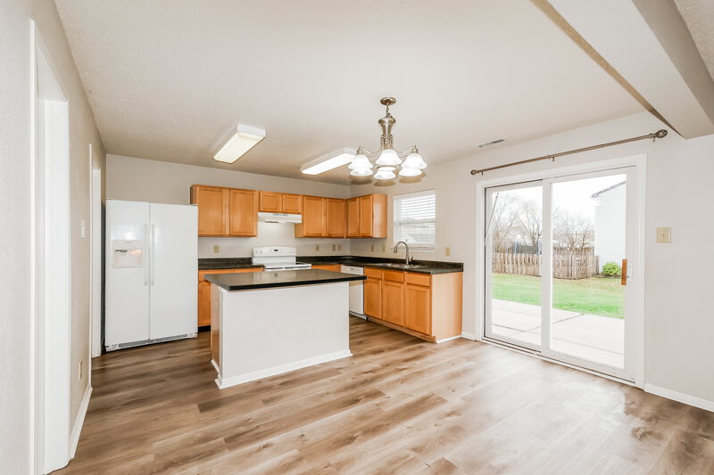 1,890/Mo, 5874 N Quincy Dr McCordsville, IN 46055 Dining Room View 2