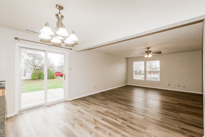 1,890/Mo, 5874 N Quincy Dr McCordsville, IN 46055 Dining Room View 3