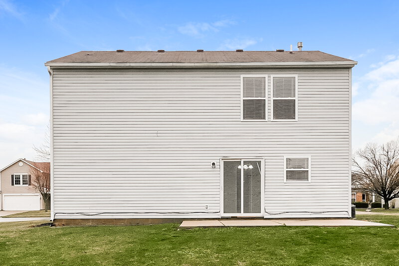 1,890/Mo, 5874 N Quincy Dr McCordsville, IN 46055 Rear View