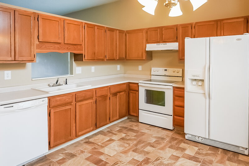 1,665/Mo, 7149 Tappan Dr Indianapolis, IN 46268 Kitchen View 2