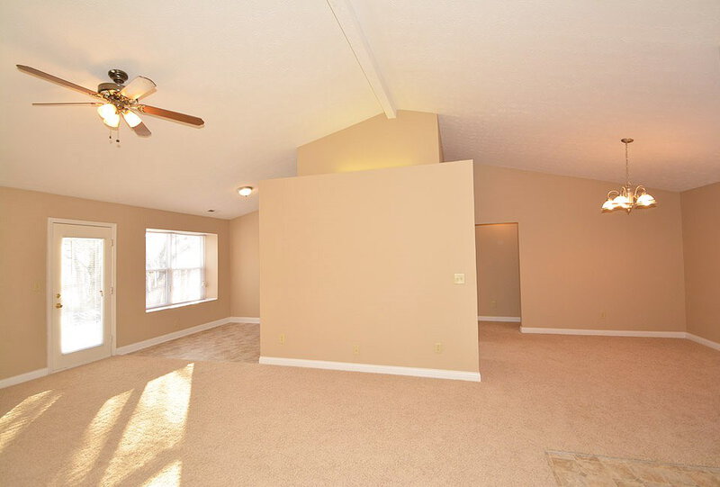1,580/Mo, 12238 Fireberry Ct Indianapolis, IN 46236 Great Room View 2