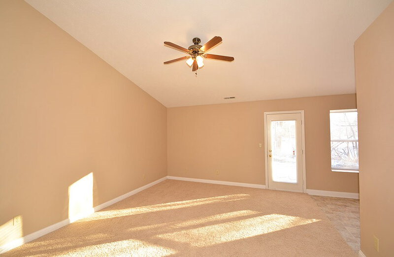 1,580/Mo, 12238 Fireberry Ct Indianapolis, IN 46236 Great Room View 4