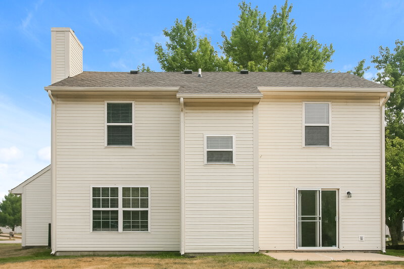 1,975/Mo, 9715 Claymore Dr Fishers, IN 46038 Rear View