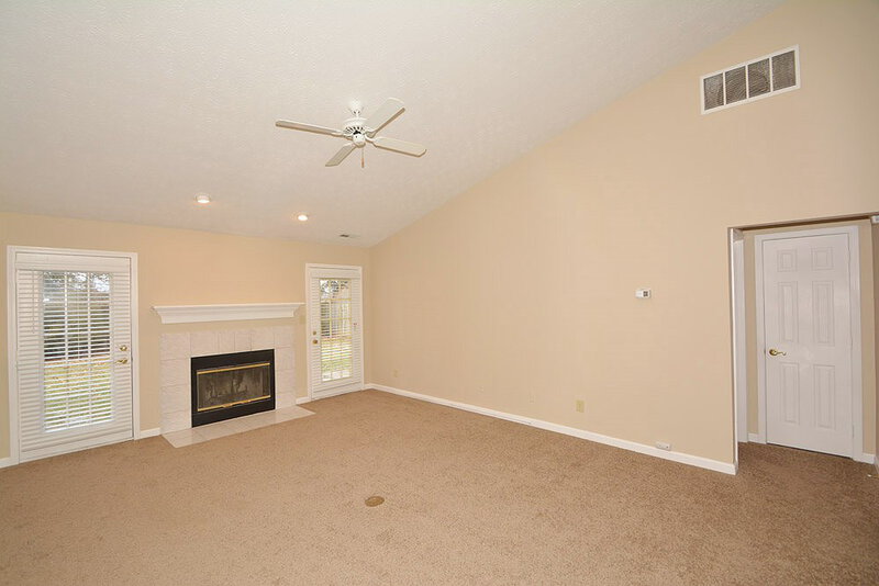 1,710/Mo, 7360 Chipwood Dr Noblesville, IN 46062 Great Room View 2