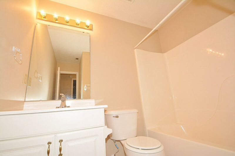1,710/Mo, 7360 Chipwood Dr Noblesville, IN 46062 Bathroom View