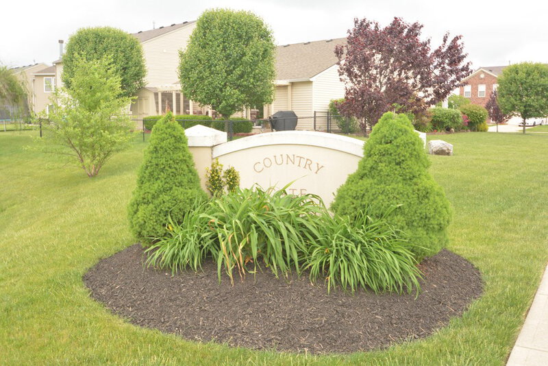 1,560/Mo, 658 Harvest Meadow Way New Whiteland, IN 46184 Community Entrance View