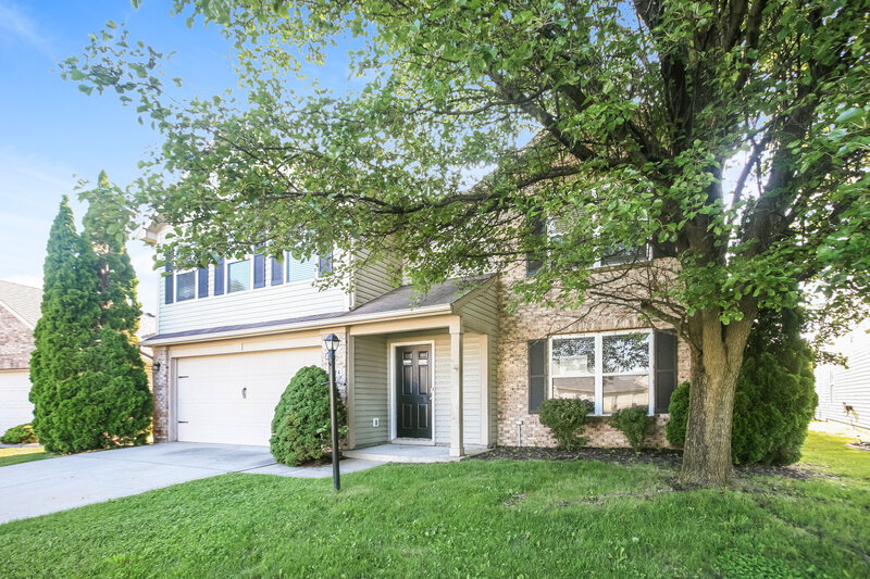 1,915/Mo, 19024 Prairie Crossing Dr Noblesville, IN 46062 Front View
