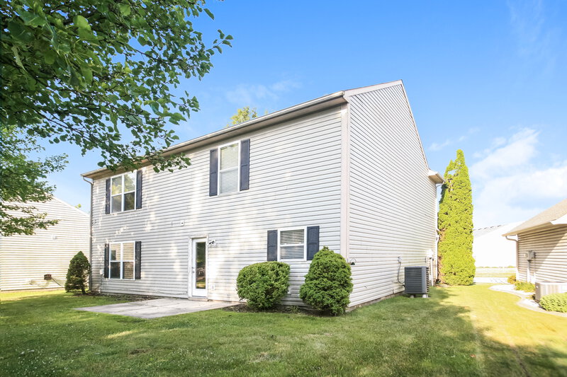 1,915/Mo, 19024 Prairie Crossing Dr Noblesville, IN 46062 Rear View 2