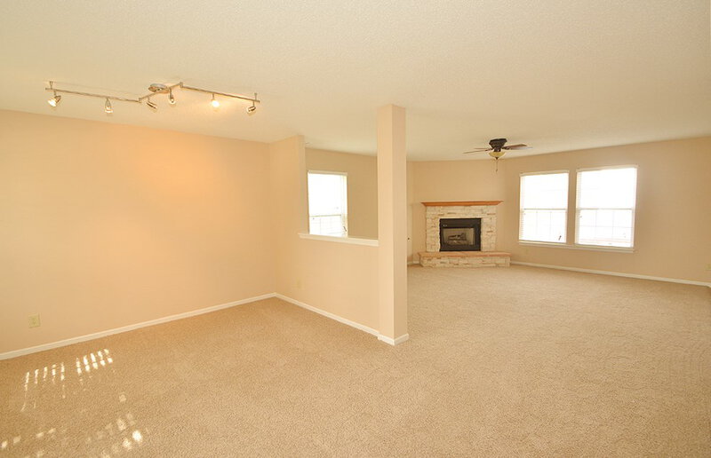 1,495/Mo, 10384 Carrington Way Indianapolis, IN 46234 Living Room View 3
