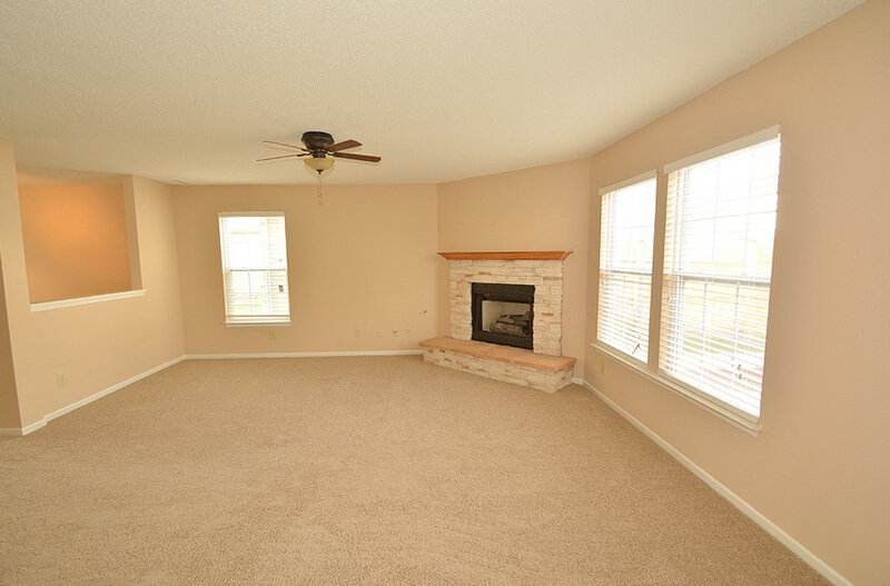 1,495/Mo, 10384 Carrington Way Indianapolis, IN 46234 Family Room View 4
