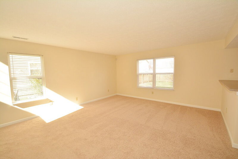 1,620/Mo, 11404 Seabiscuit Dr Noblesville, IN 46060 Great Room View 2