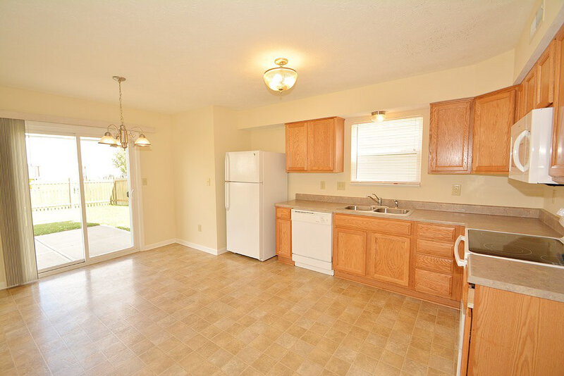 1,620/Mo, 11404 Seabiscuit Dr Noblesville, IN 46060 Kitchen View 2