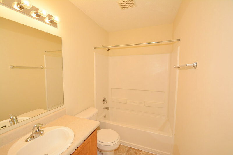 1,620/Mo, 11404 Seabiscuit Dr Noblesville, IN 46060 Bathroom View 2
