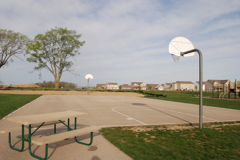 1,620/Mo, 11404 Seabiscuit Dr Noblesville, IN 46060 Basketball View