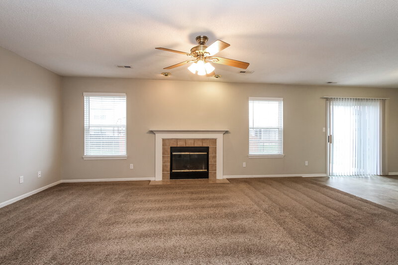 1,370/Mo, 209 Bent Stream Ln Brownsburg, IN 46112 Living Room View 3