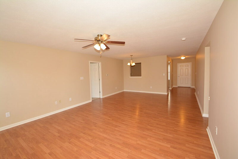 1,680/Mo, 5544 Wild Horse Dr Indianapolis, IN 46239 Great Room View
