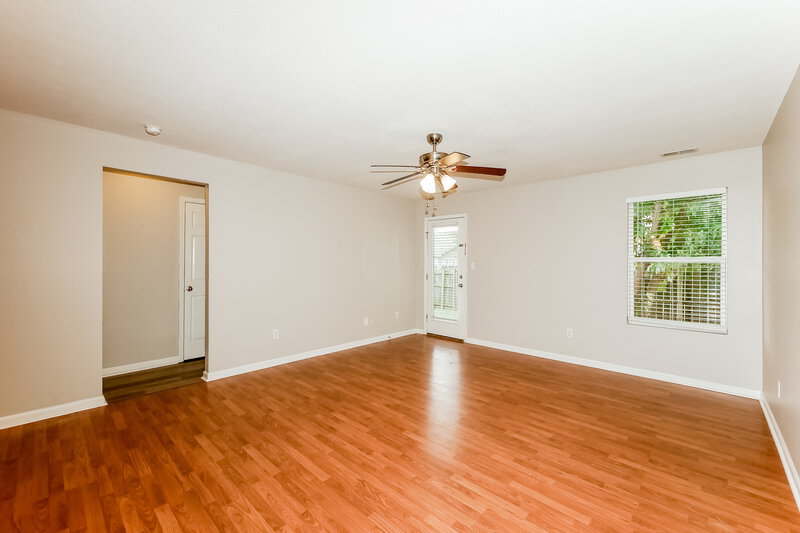 1,730/Mo, 5544 Wild Horse Dr Indianapolis, IN 46239 Living Room View 2