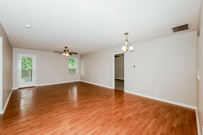 1,730/Mo, 5544 Wild Horse Dr Indianapolis, IN 46239 Dining Room View