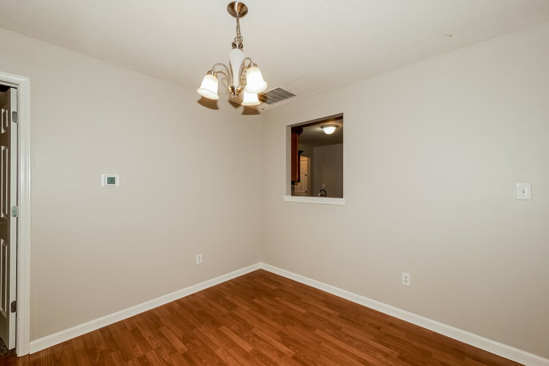 1,730/Mo, 5544 Wild Horse Dr Indianapolis, IN 46239 Dining Room View 2