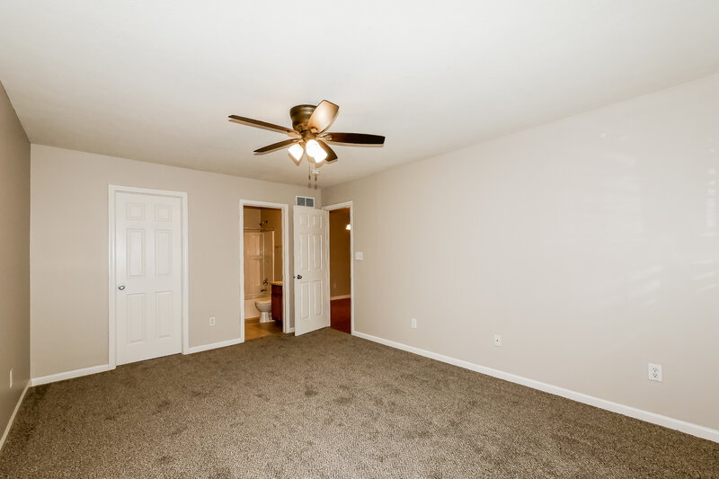 1,730/Mo, 5544 Wild Horse Dr Indianapolis, IN 46239 Main Bedroom View