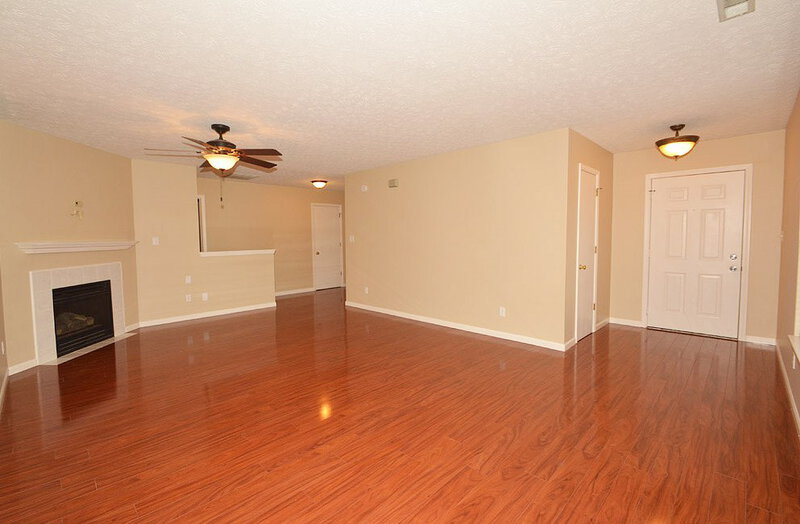1,670/Mo, 1083 Williamsburg Way Indianapolis, IN 46234 Great Room View 4