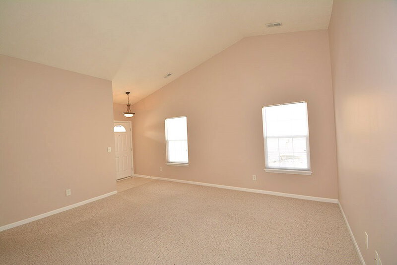 1,790/Mo, 10690 Hanover Ct Indianapolis, IN 46231 Great Room View