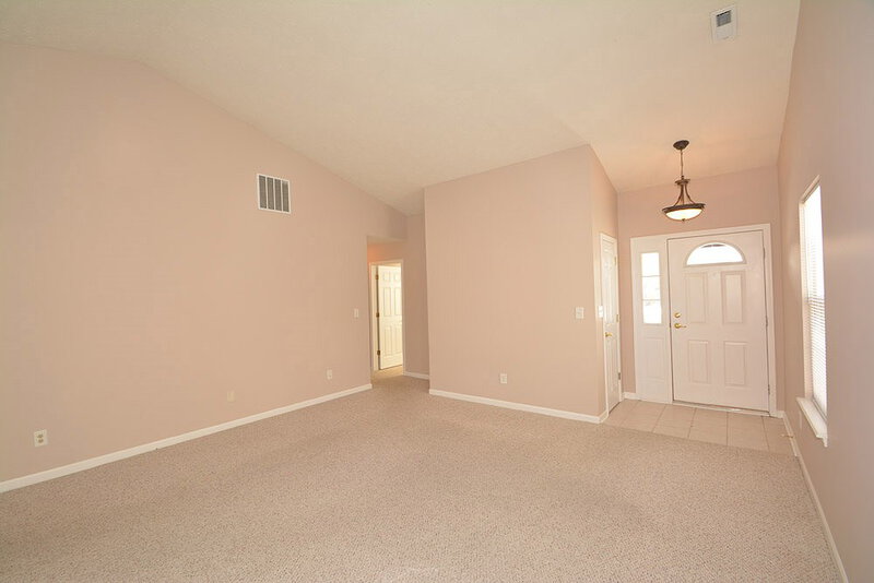 1,790/Mo, 10690 Hanover Ct Indianapolis, IN 46231 Great Room View 2