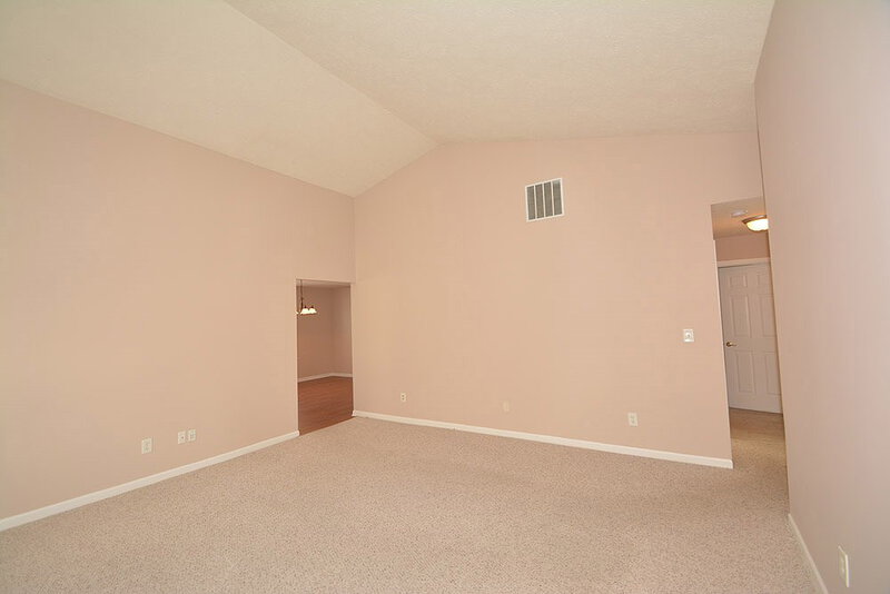1,790/Mo, 10690 Hanover Ct Indianapolis, IN 46231 Great Room View 3