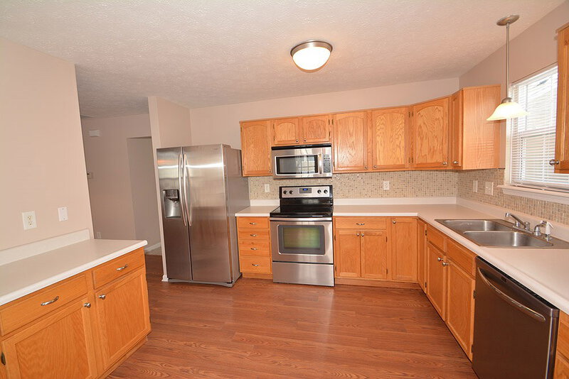 1,790/Mo, 10690 Hanover Ct Indianapolis, IN 46231 Kitchen View 6