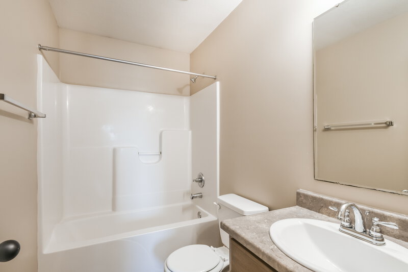 2,940/Mo, 2069 Seven Peaks Dr Cicero, IN 46034 Bathroom View