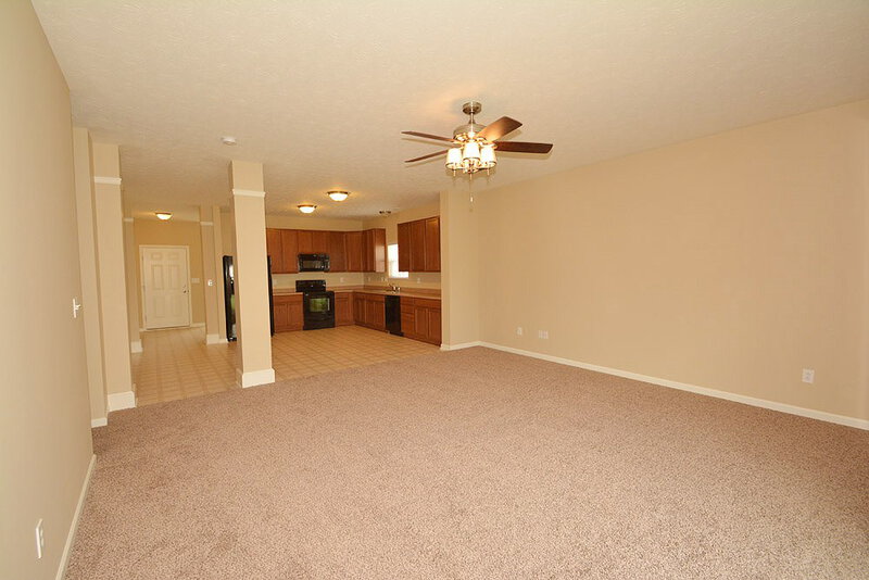 1,700/Mo, 1249 Oak Hill Ln Cicero, IN 46034 Great Room View 3