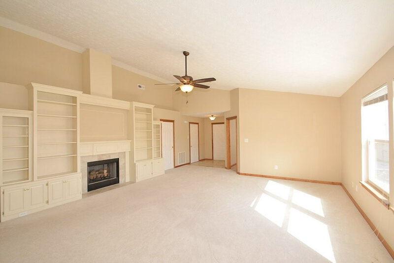 1,570/Mo, 9225 Concert Way Indianapolis, IN 46231 Great Room View