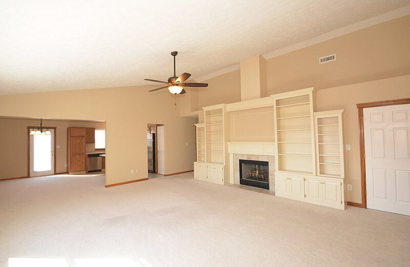 1,570/Mo, 9225 Concert Way Indianapolis, IN 46231 Great Room View 3