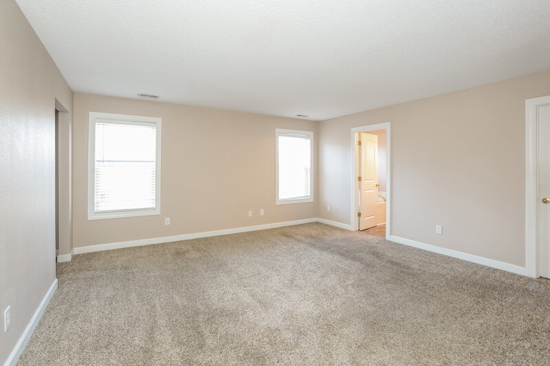 2,285/Mo, 5834 Long Lake Ln Indianapolis, IN 46235 Main Bedroom View 2