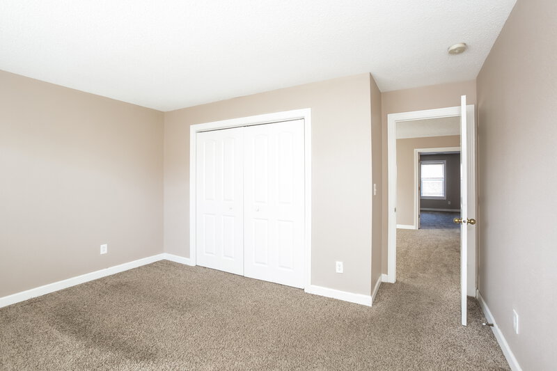 2,285/Mo, 5834 Long Lake Ln Indianapolis, IN 46235 Bedroom View 3