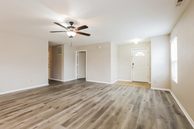 1,705/Mo, 2329 Seven Peaks Dr Cicero, IN 46034 Living Room View