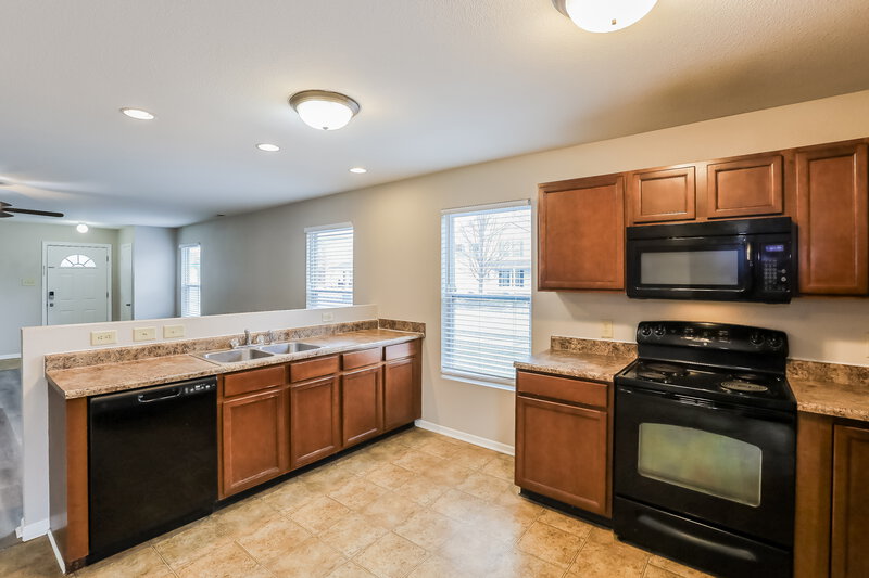 1,705/Mo, 2329 Seven Peaks Dr Cicero, IN 46034 Kitchen View 2