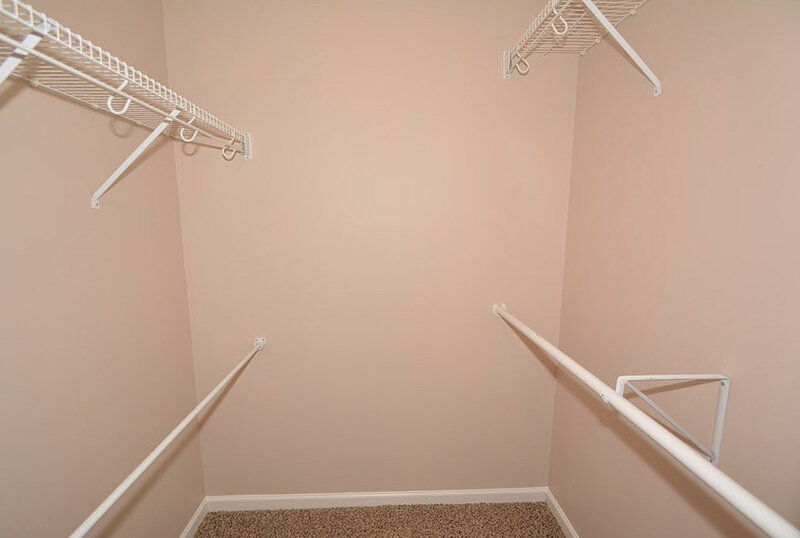1,625/Mo, 1721 Blankenship Dr Indianapolis, IN 46217 Master Closet View