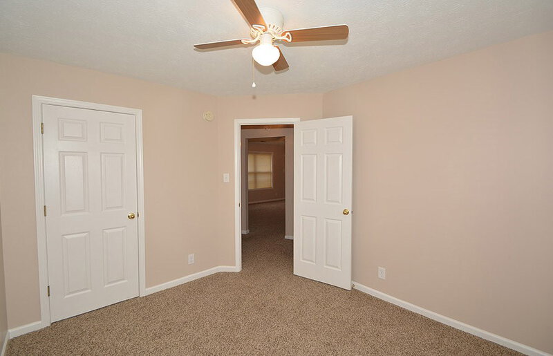1,625/Mo, 1721 Blankenship Dr Indianapolis, IN 46217 Bedroom View 4